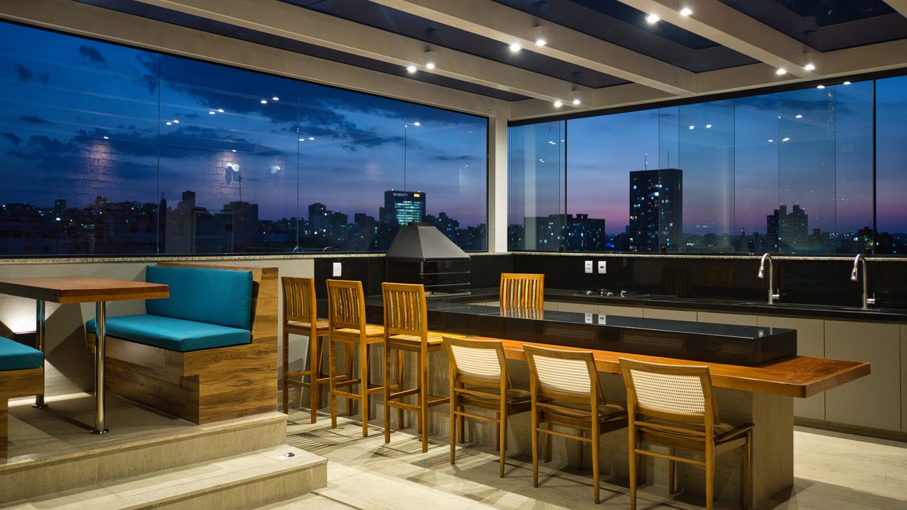 Rooftop do Life Residence com vista de Belo Horizonte